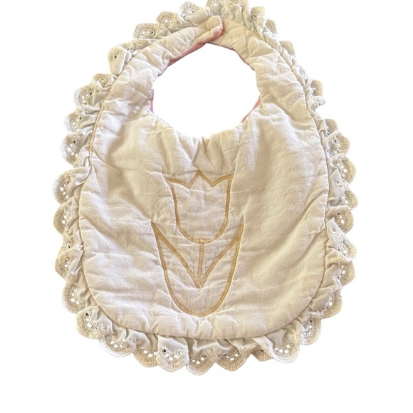 VTG Handmade Quilted Reversible Bib Tulip Flower Lace Edge Pink White Button Bow - Picture 2 of 3